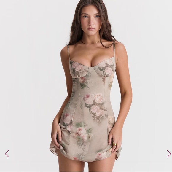 House of CB XS Christiana Beige Floral Mini Dress with Pink Rose Print - Picture 3 of 9